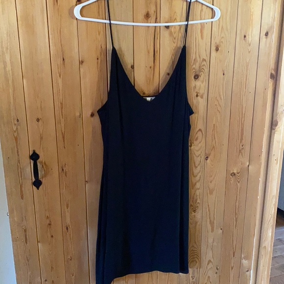 ARITZIA✨Black Slip Dress✨Wilfred Free - Picture 3 of 5